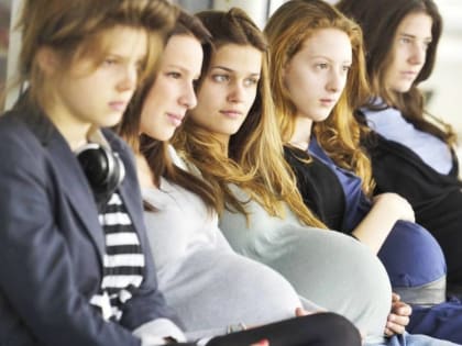 За рождение ребенка до 25 лет премируют 200 тысячами рублями