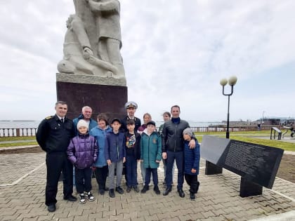 Невельск встречает фрегат "Паллада"
