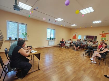 Встреча жителей: обсуждение вопросов благоустройства и ЖКХ