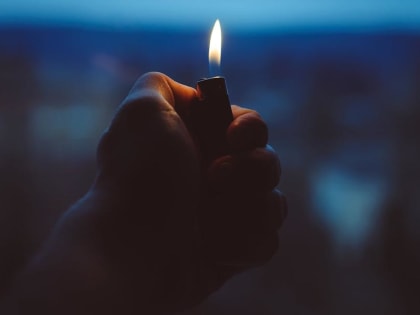 Женщина в Приморье подожгла квартиру соседа из-за неприязни