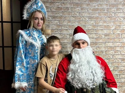 В Уссурийске Дед Мороз специального назначения побывал на базе ОМОН «Восход»