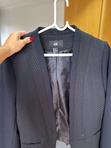 Casaco feminino preto tipo blazer , tamanho M