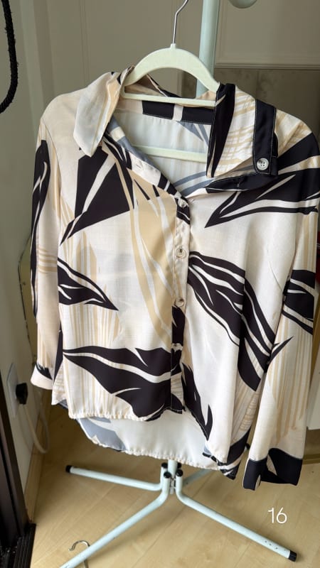 Camisa social feminina estampada 
