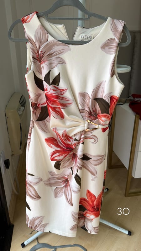 Vestido mídi feminino floral