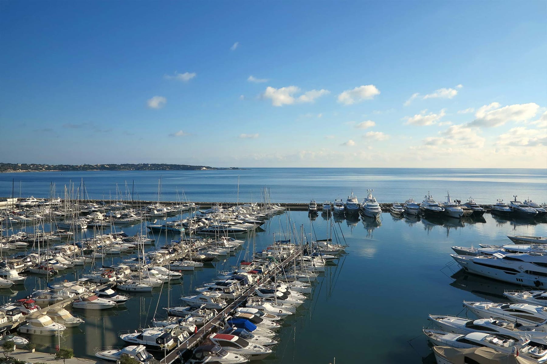 Golfe-Juan - 30m Berth