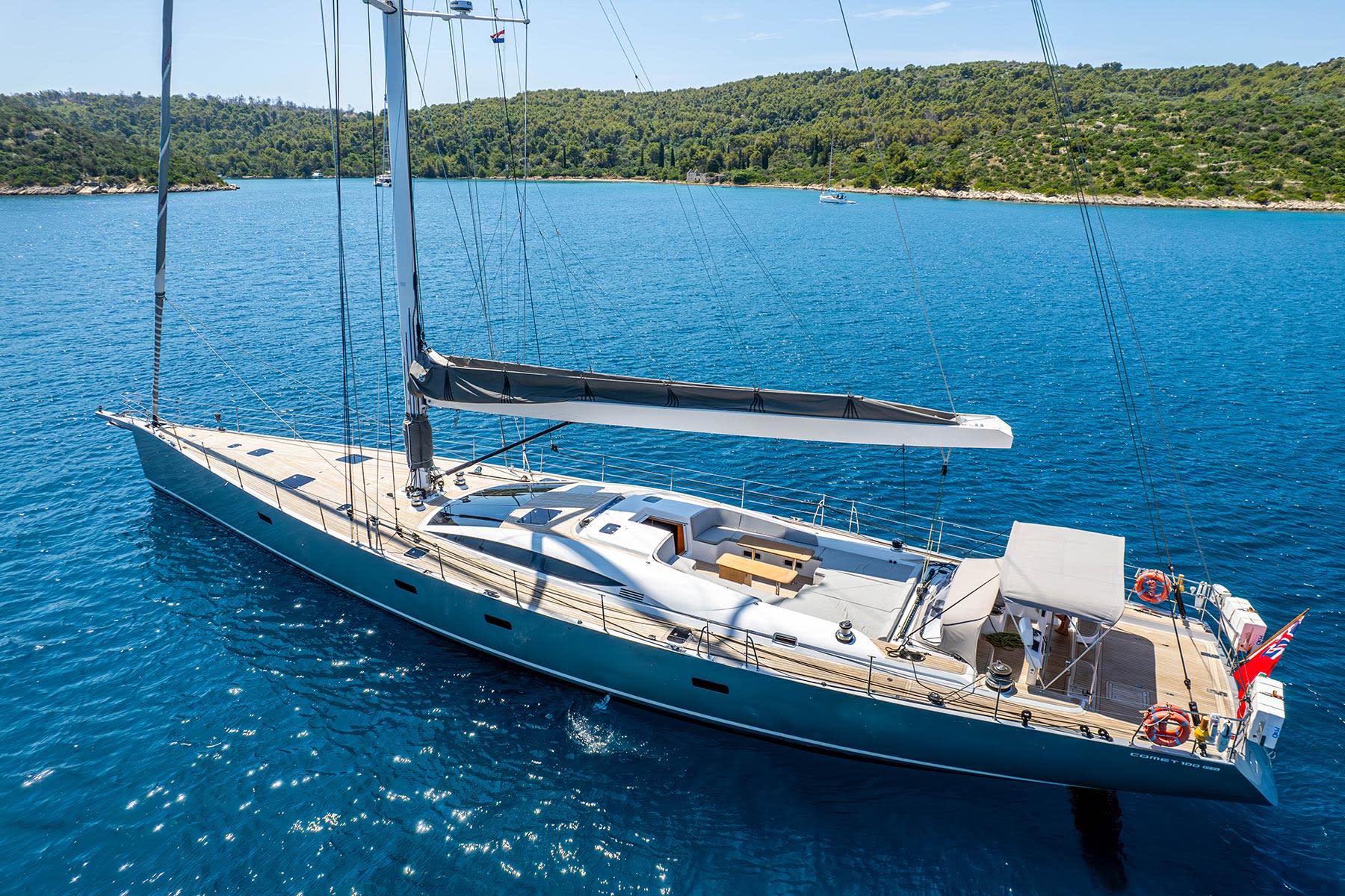 Price reduced - Comar Comet 100RS SHADOW