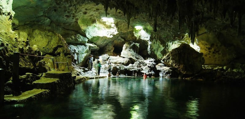 Hinagdanan Cave