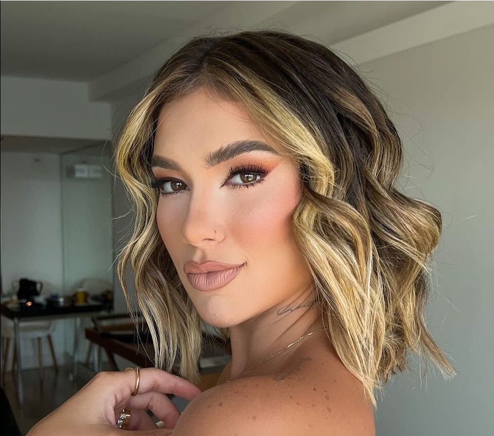 Corte de Cabelo Curto de Virgínia Fonseca 3 Virgínia Fonseca adicionou um toque ondulado no penteado do seu cabelo curto