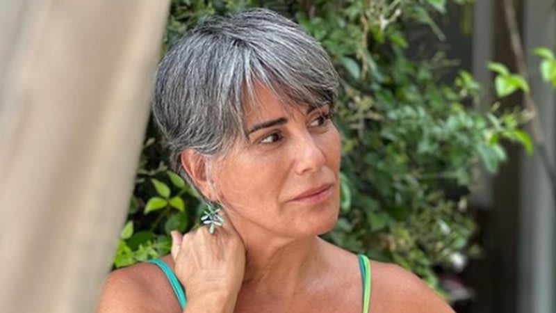 Cabelo curto natural grisalho gloria pires