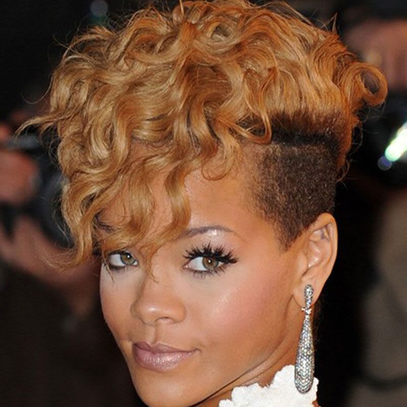 Rihanna está com novo corte de cabelo curto em 2021 9 Cabelo Curto rihanna 8