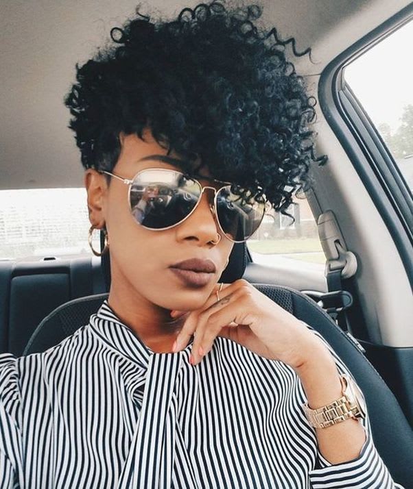 Cabelos Crespos e Curtos: jogue fora a mesmice! 4 cabelo curto para cabelos crespos Ótima opção para esse ano