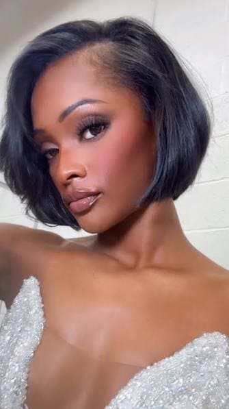 Corte Chanel em Cabelos Alisados: Visagismo, Geometria e Cuidados para Mulheres Negras 3 Chanel de bico com cabelos alisados