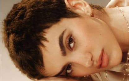 Manu Gavassi cabelo curto feminino pixie