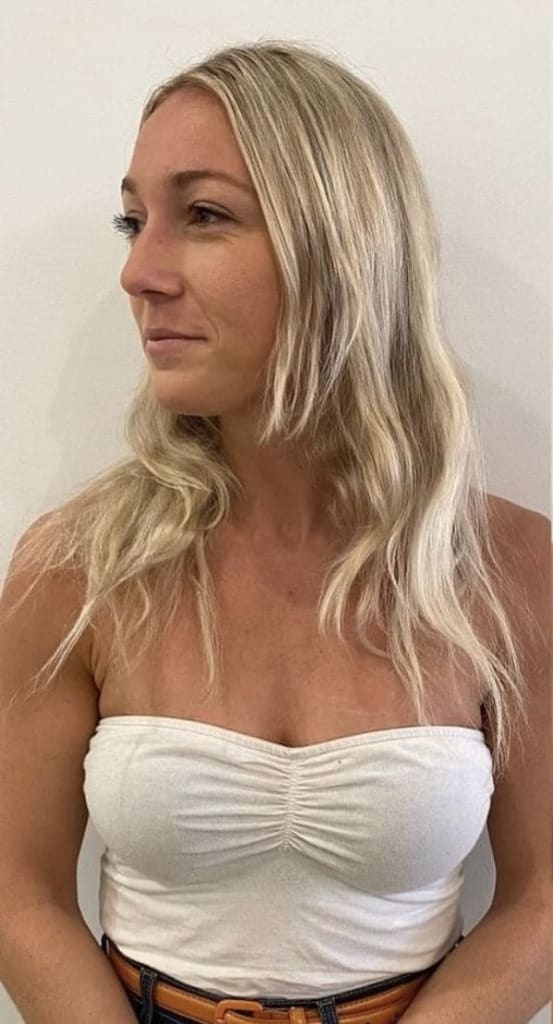 A modelo foi dos cabelos longos para o cabelo curto 1 Antes cabelos longos