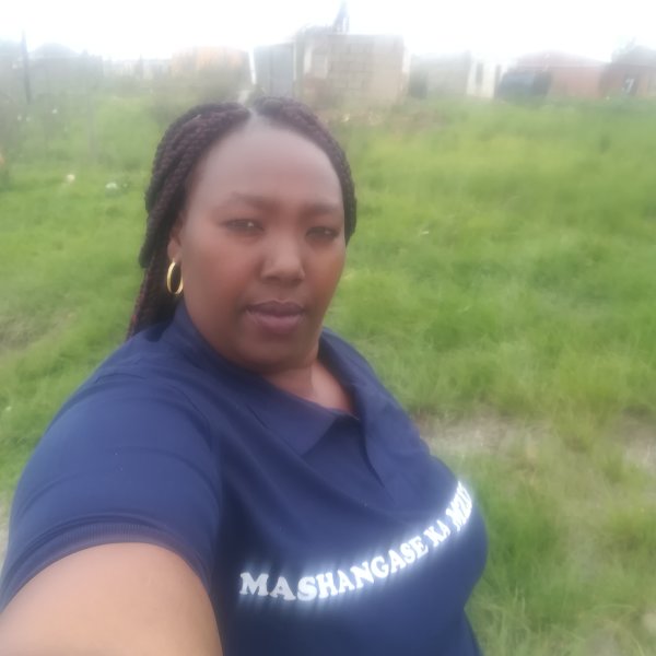 Zahndile profile photo