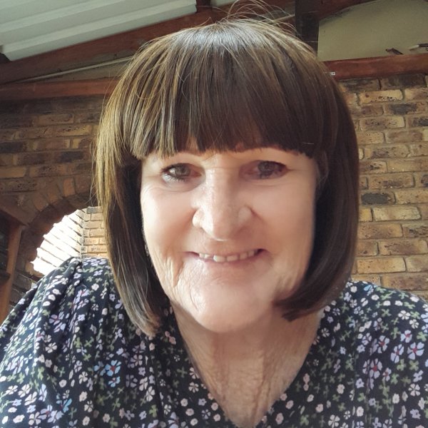 Lesley profile photo