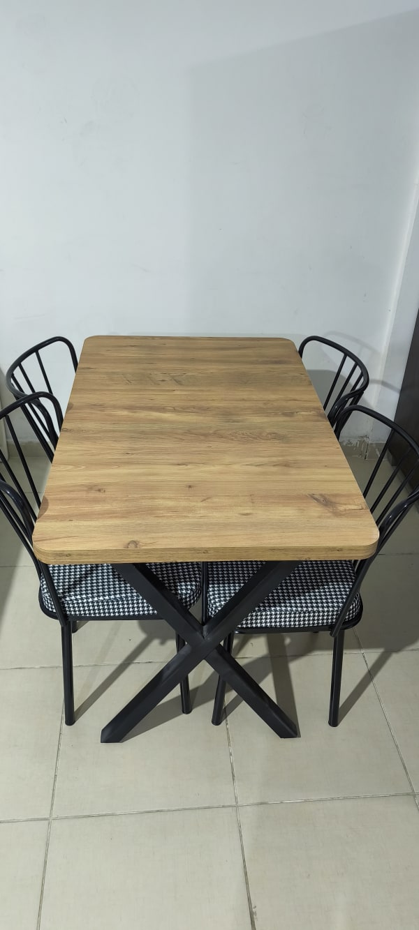 Mutfak Masası + 4 Sandalye Ahşap 
