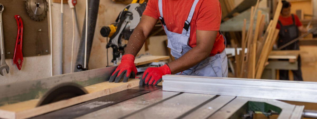 Investitionen für Schreinerservice