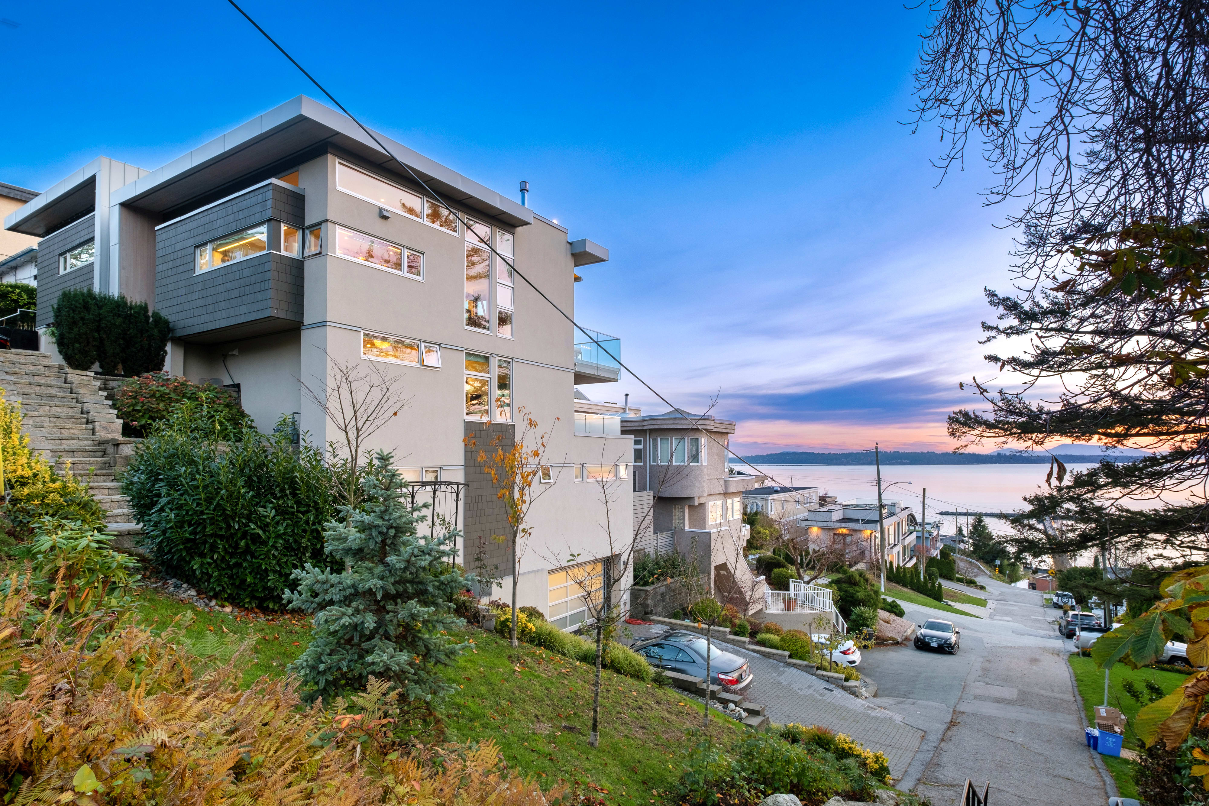 15046 Buena Vista Avenue