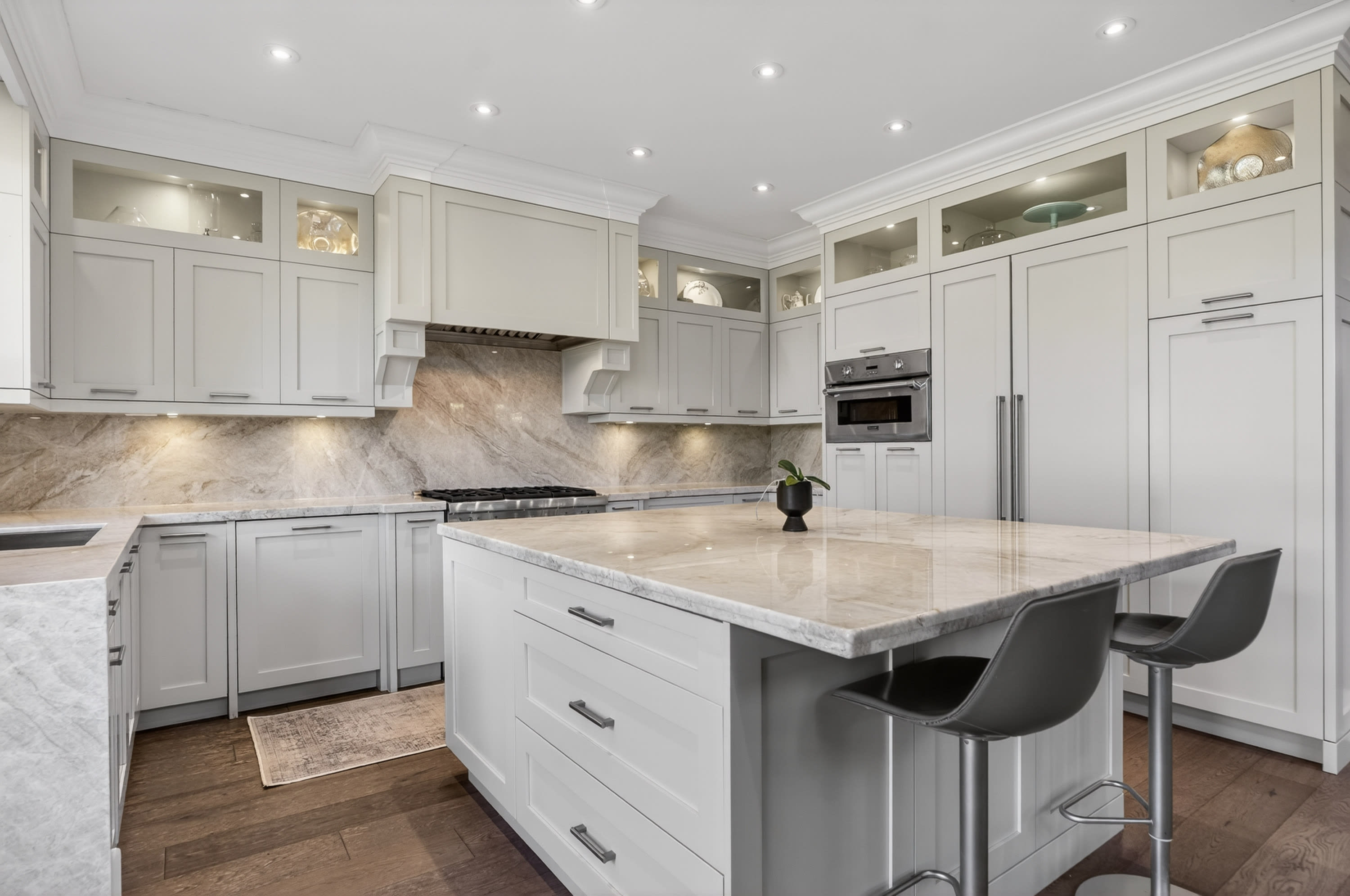 Morgan Creek Executive Residence — 15507 37A Avenue