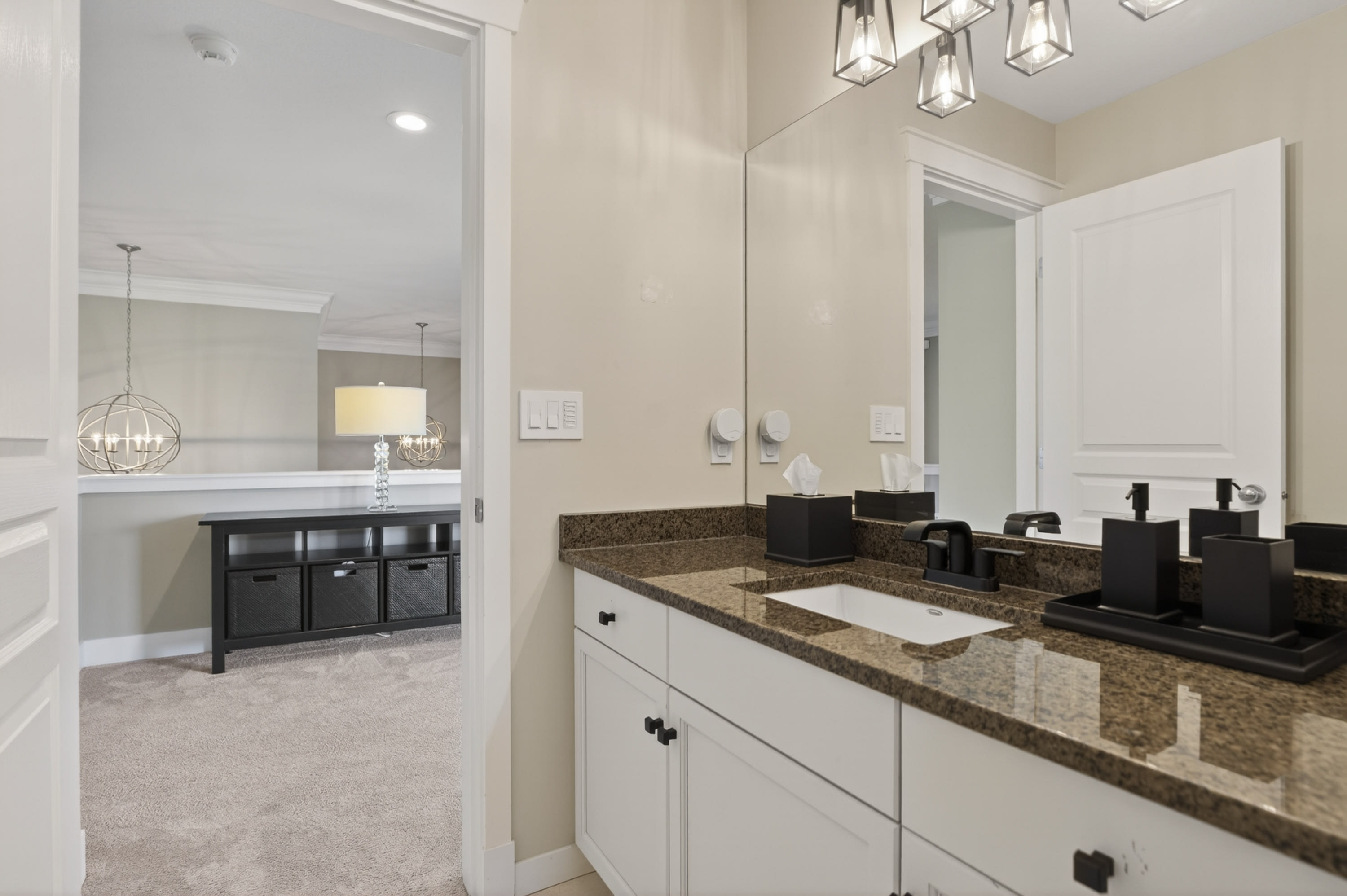 Morgan Creek Executive Residence — 15507 37A Avenue
