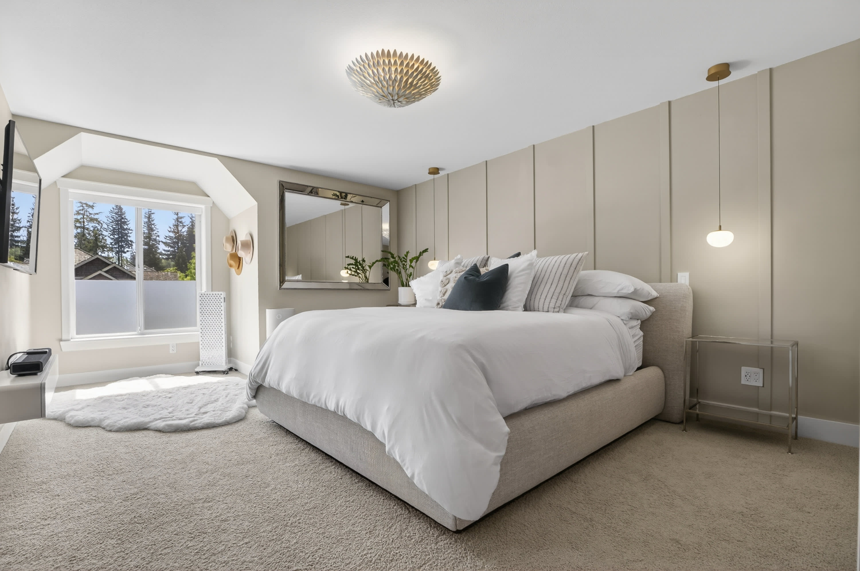 Morgan Creek Executive Residence — 15507 37A Avenue