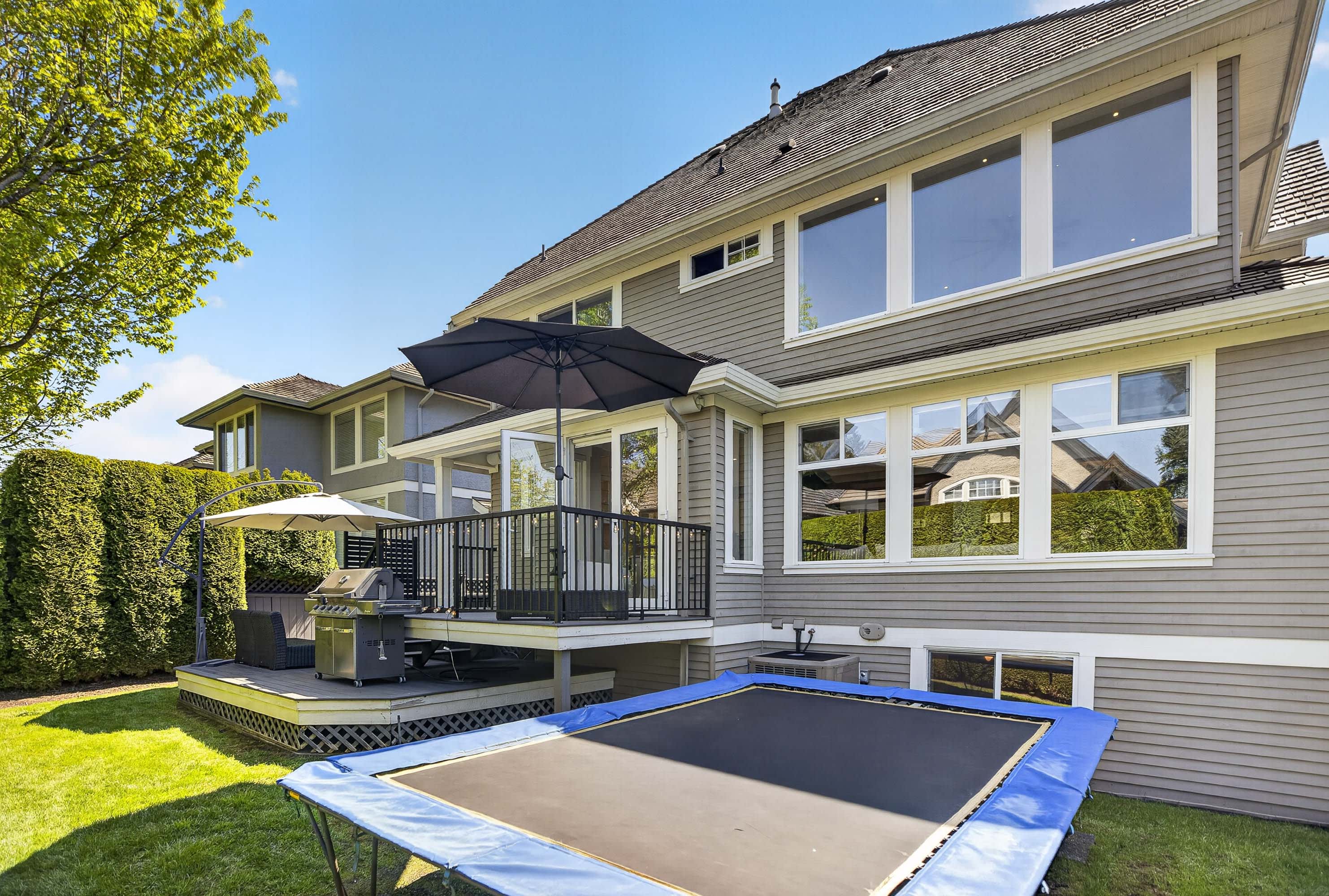 Morgan Creek Executive Residence — 15507 37A Avenue