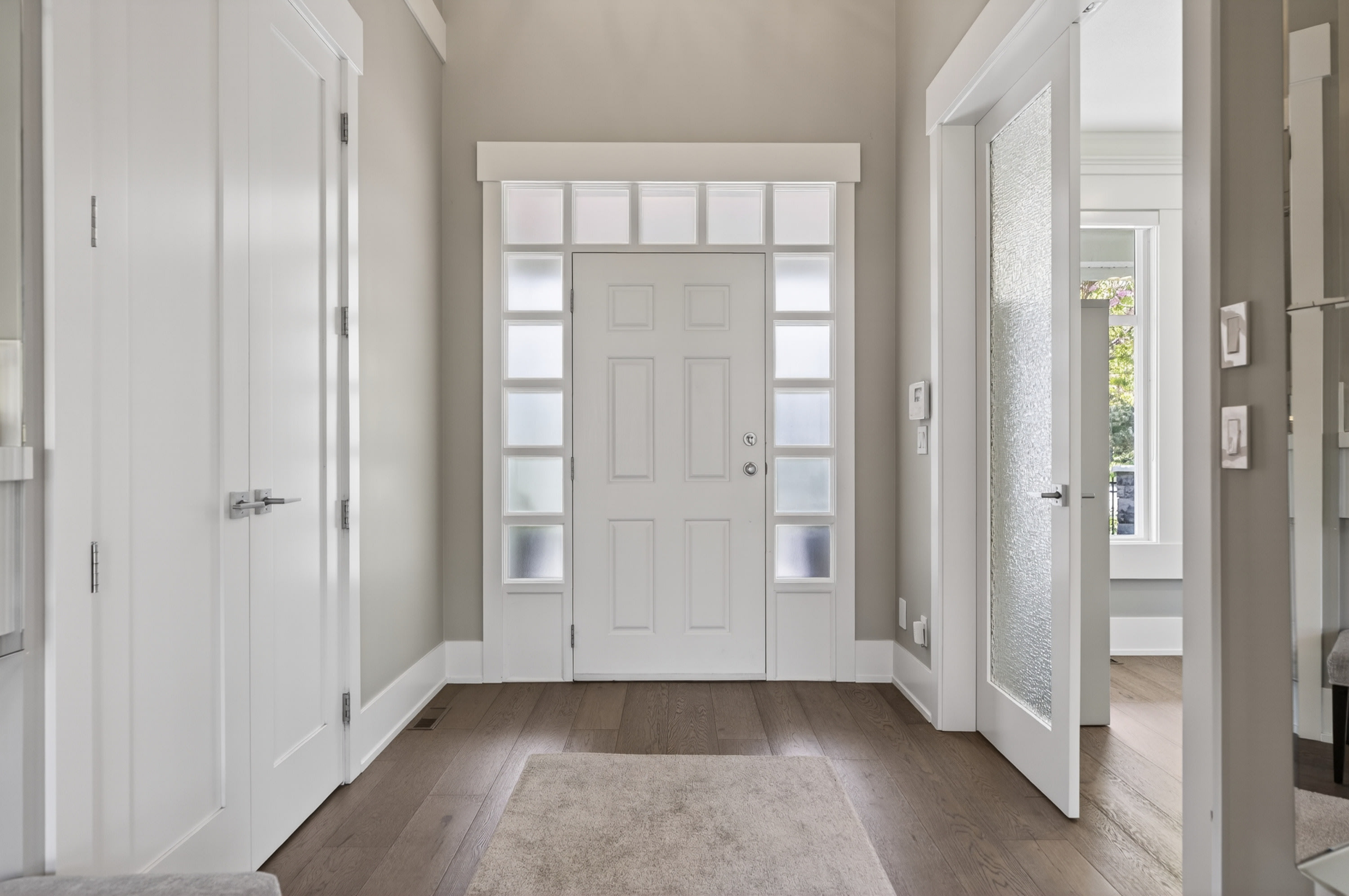 Morgan Creek Executive Residence — 15507 37A Avenue