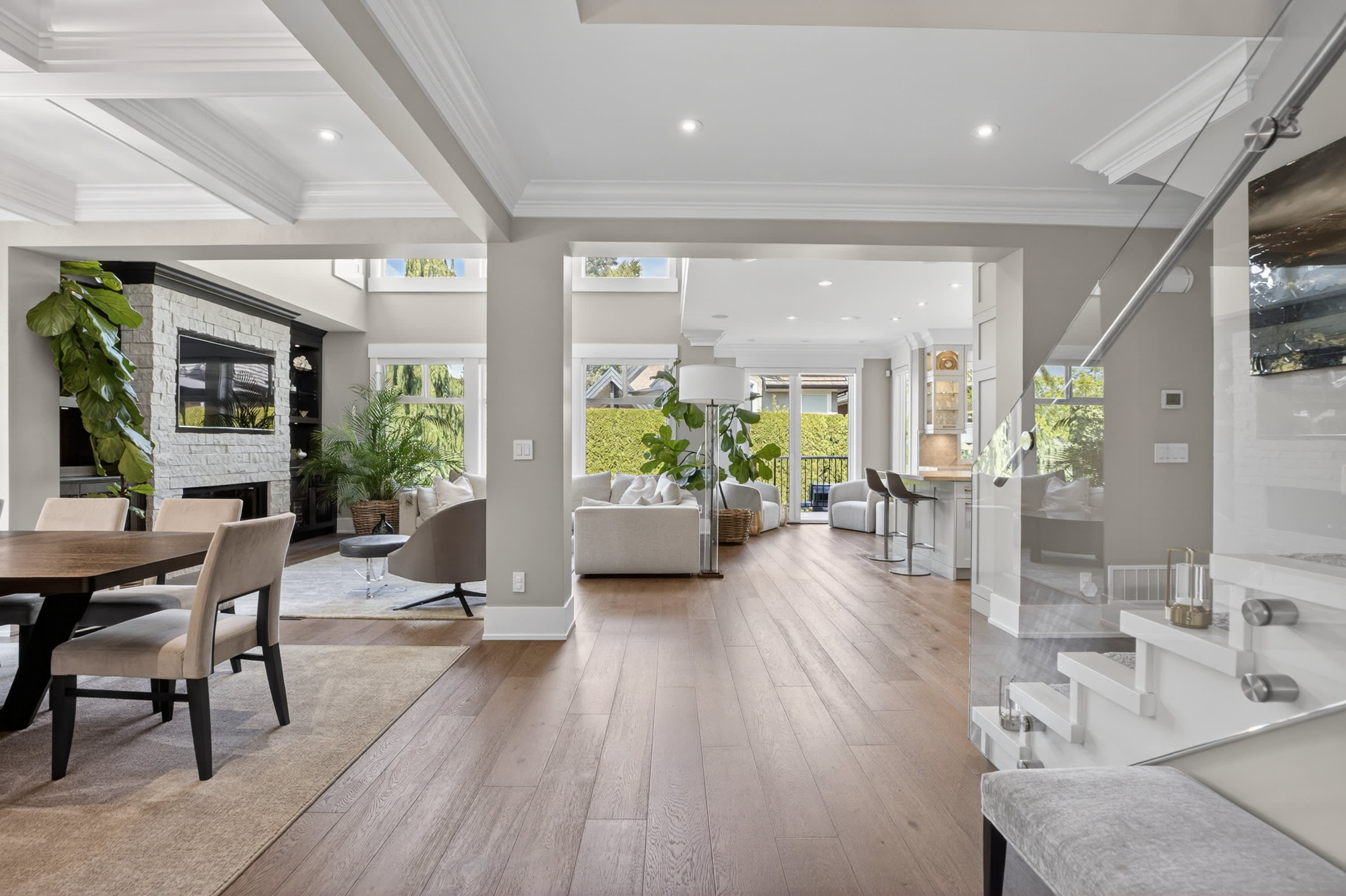 Morgan Creek Executive Residence — 15507 37A Avenue