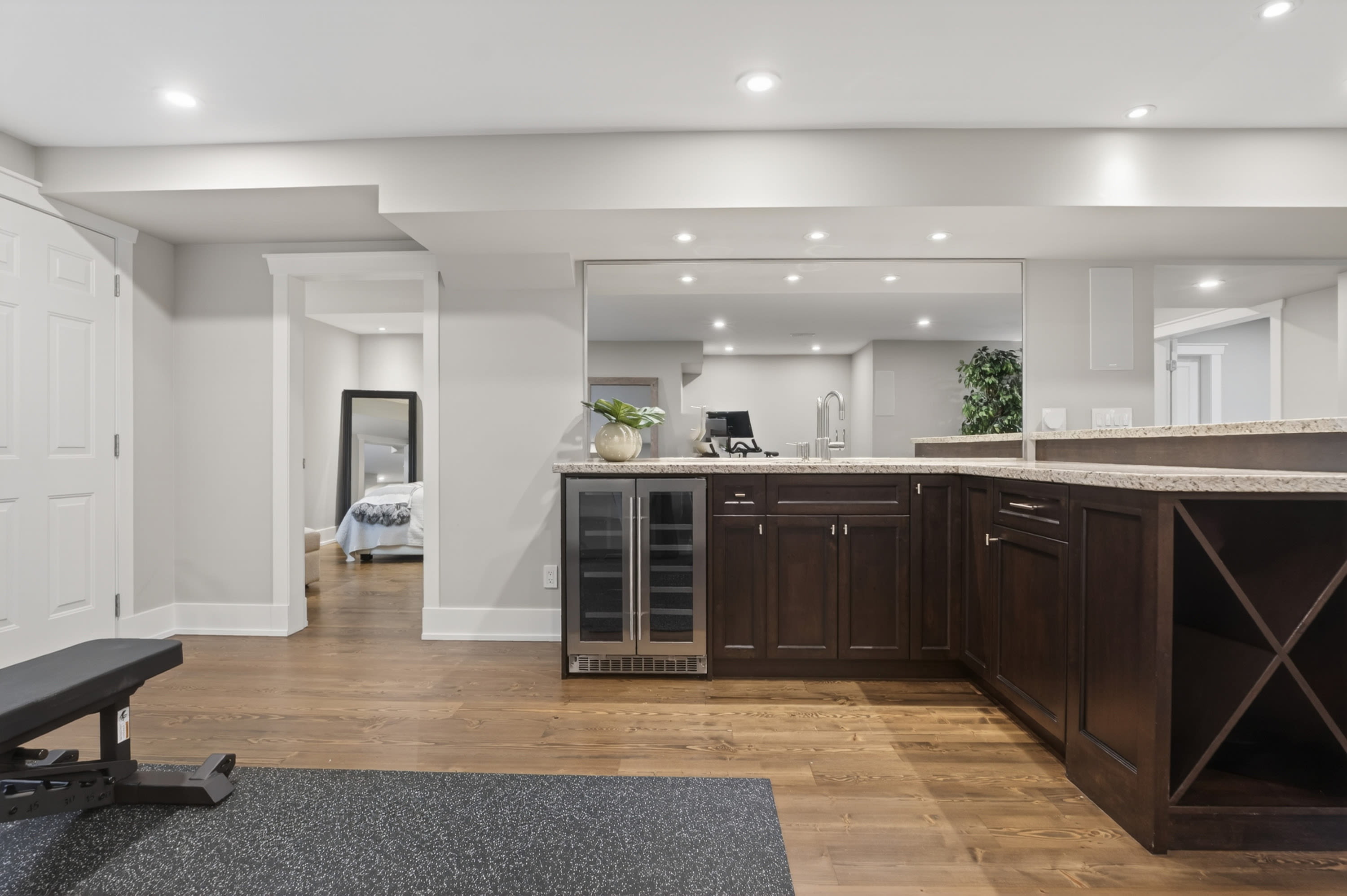 Morgan Creek Executive Residence — 15507 37A Avenue