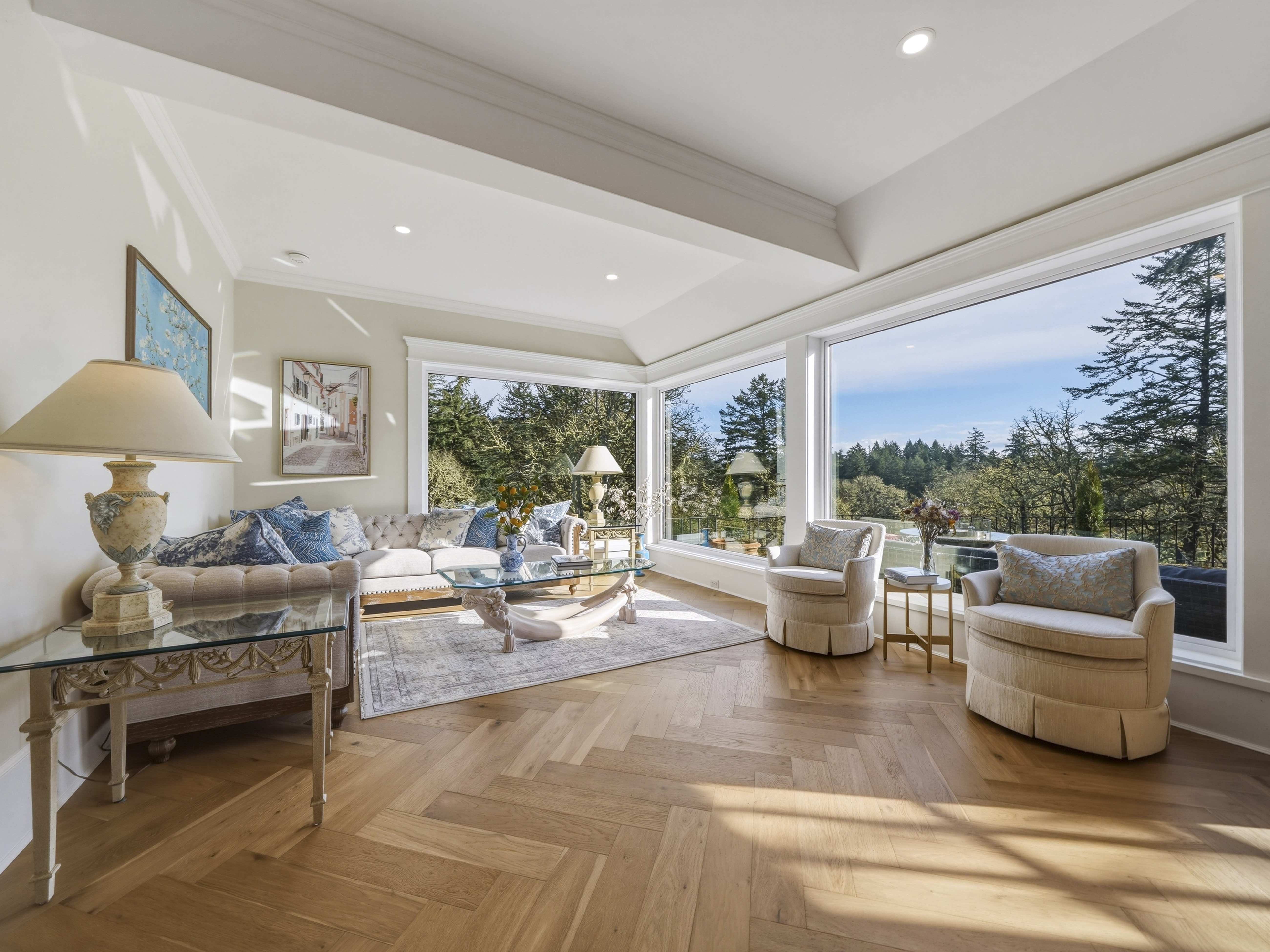 Owl's Landing ensuite bathroom — spa-style luxury Saanich BC