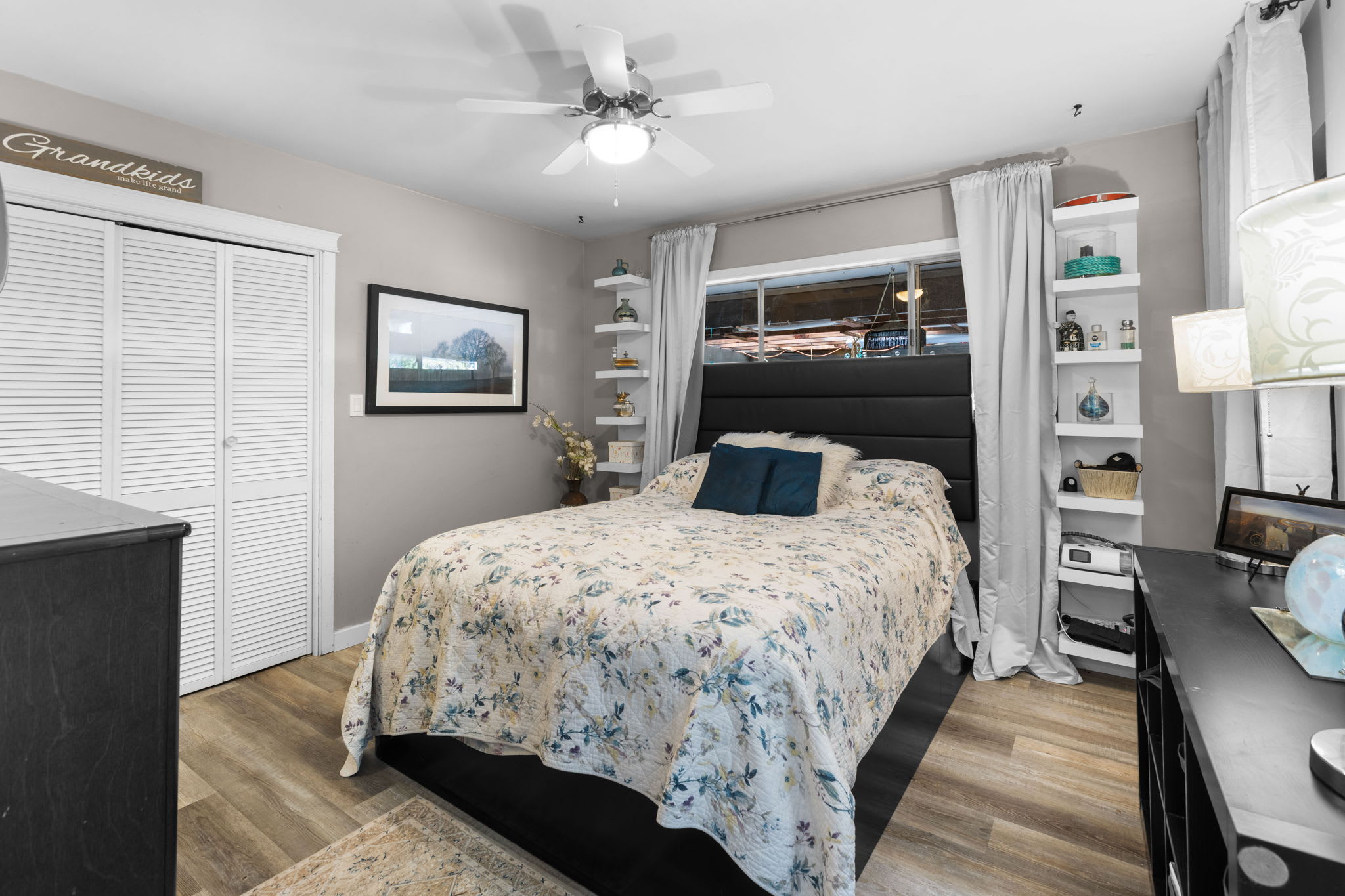 Bathroom finishes — Boundary Bay Beach Cottage, Delta BC