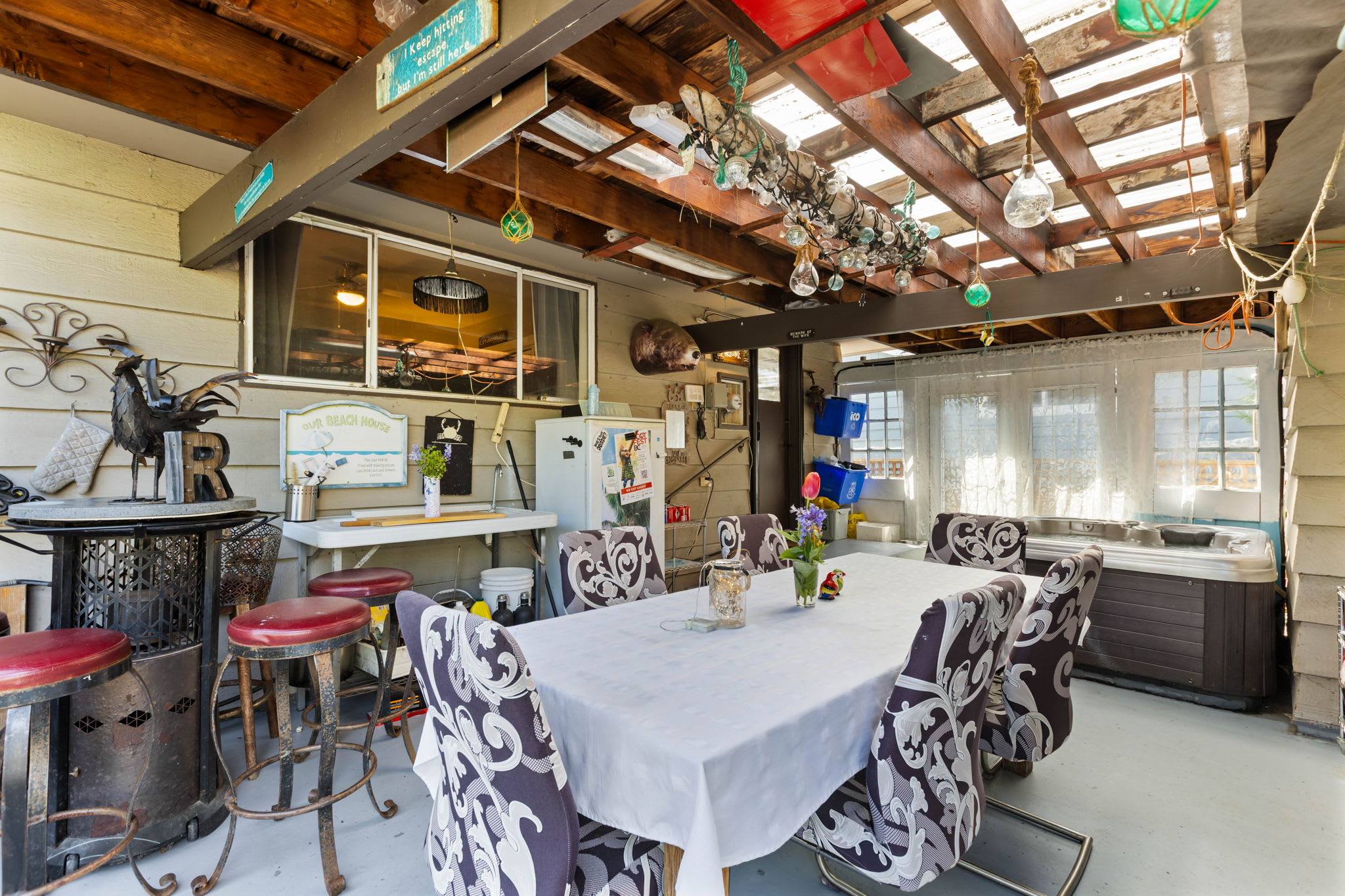 Updated bathroom — Boundary Bay Beach Cottage, Delta BC