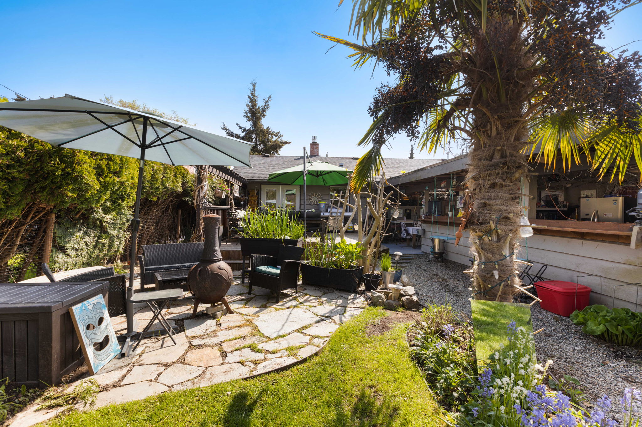 Corner lot — Boundary Bay Beach Cottage, Delta BC
