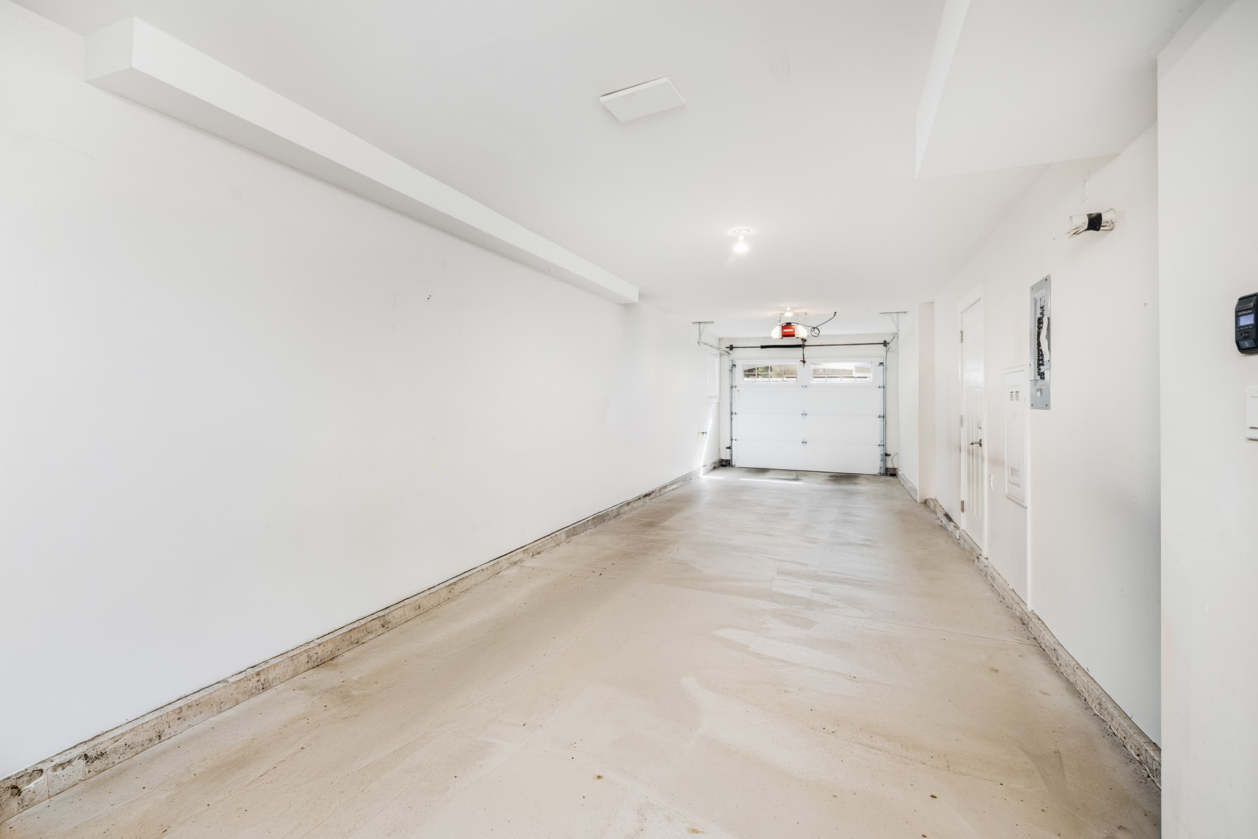 Elgin Townhouse end-unit exterior — #8 3266 147 Street, South Surrey BC