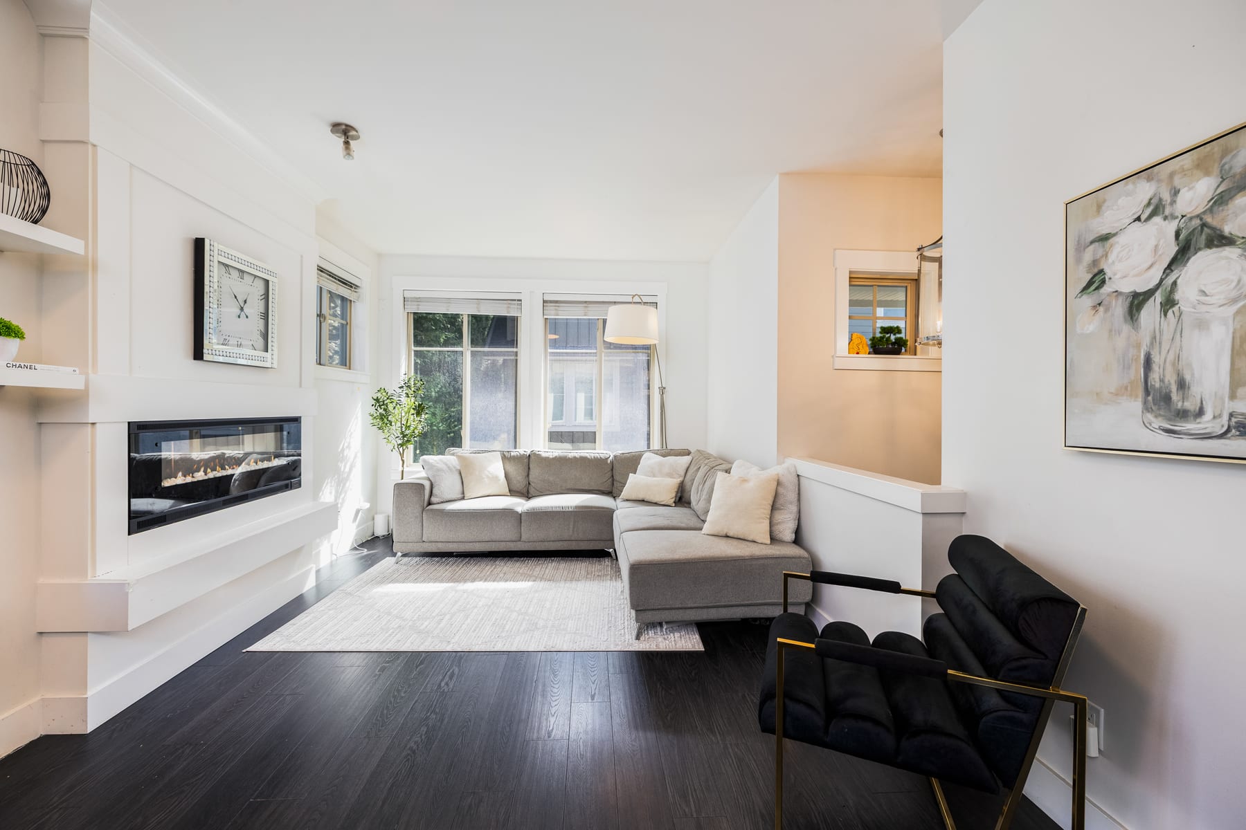 Elgin Townhouse open-plan living and dining area — #8 3266 147 Street, South Surrey BC