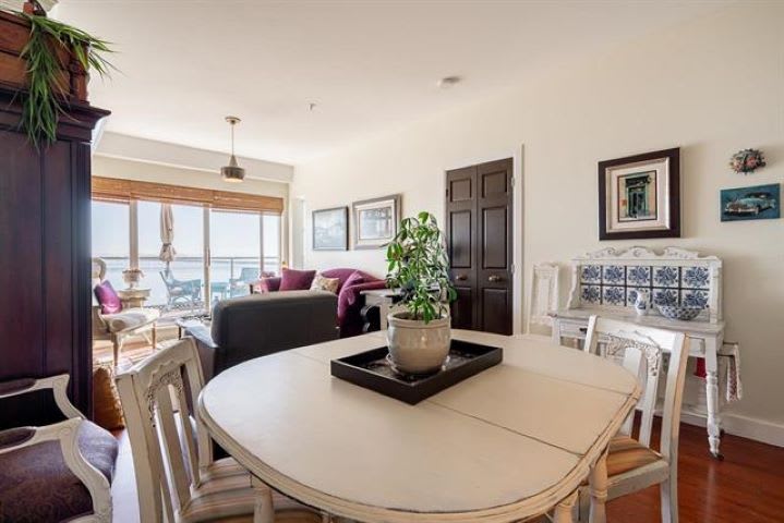Dining area — 306 1120 Tsatsu Shores Drive, Tsawwassen BC