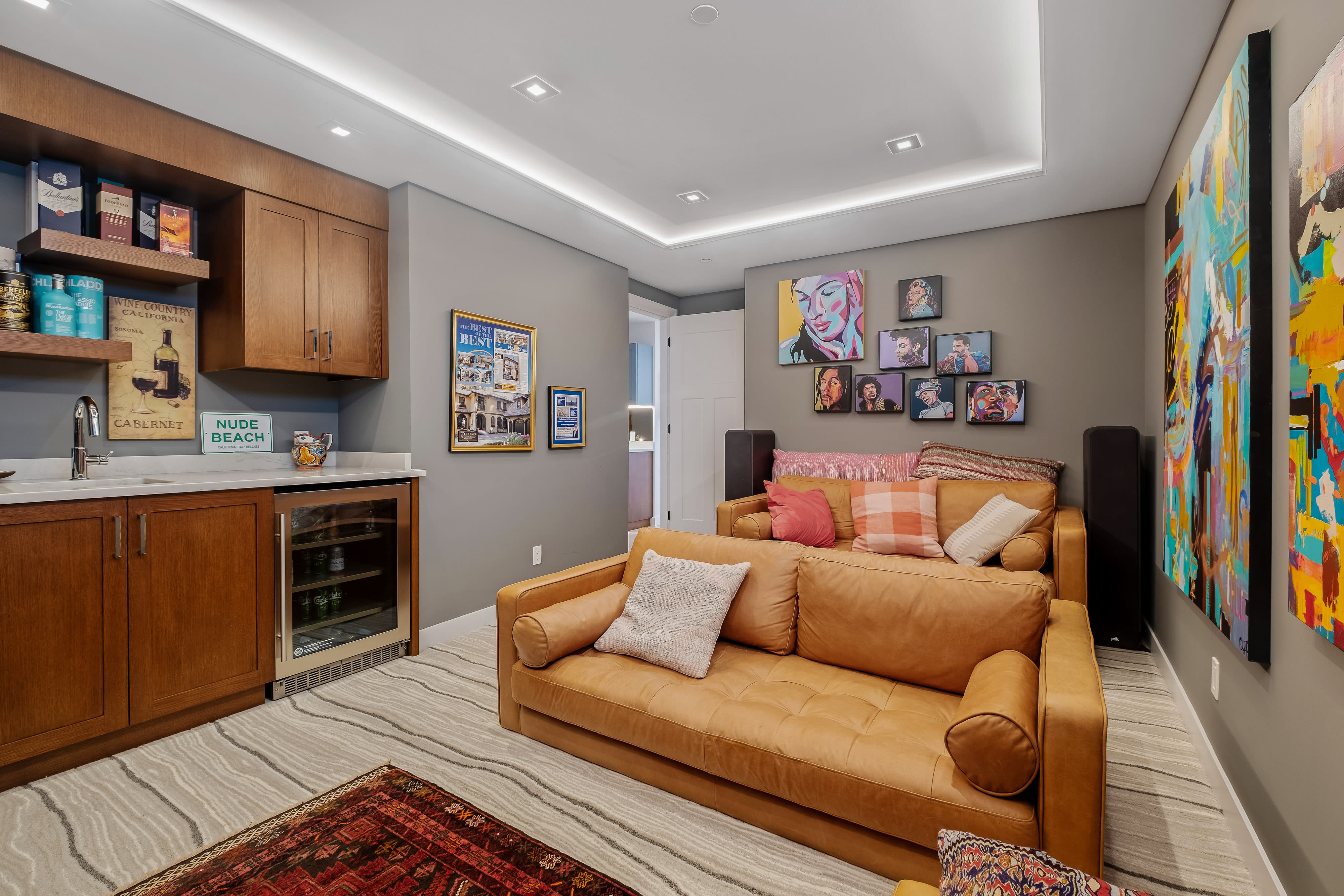 Upper floor detail — 15046 Buena Vista Avenue White Rock BC luxury home