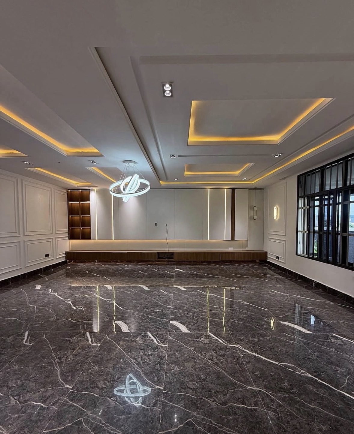 4bedrooms terrace duplex with a room boys quarters.