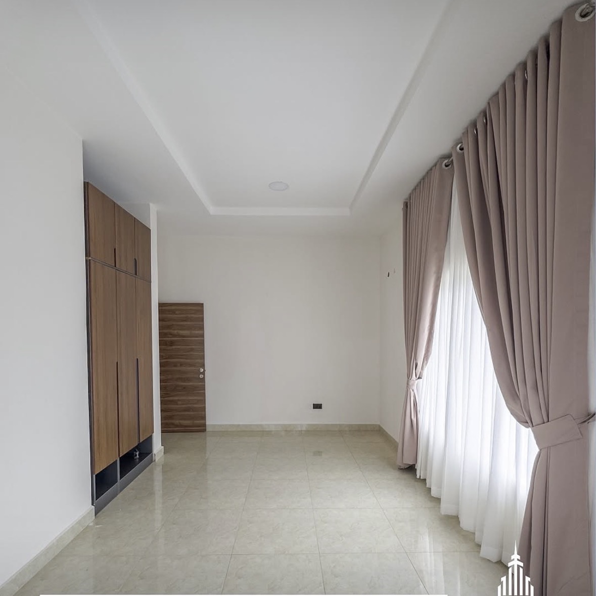 5BEDROOM || SEMI DETACHED DUPLEX ||2LIVING AREA