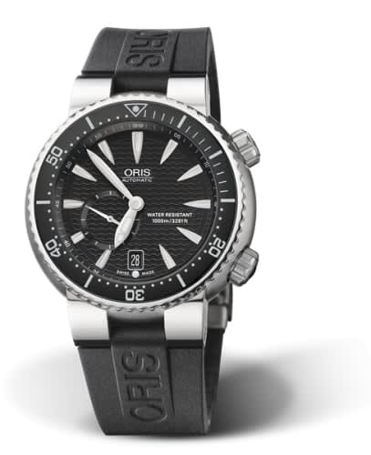 Oris Divers Titan C Small Second - Date 44 Stainless Steel / Black / Rubber