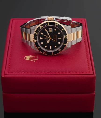 Rolex Submariner Date 16613 Black Superluminova