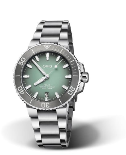 Oris Aquis Date 39.5 Stainless Steel / Green / Bracelet