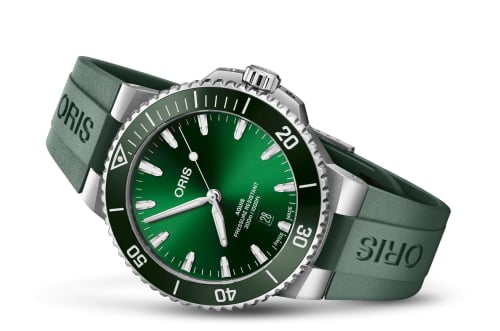 Oris Aquis Date 43.5 Stainless Steel / Green / Rubber