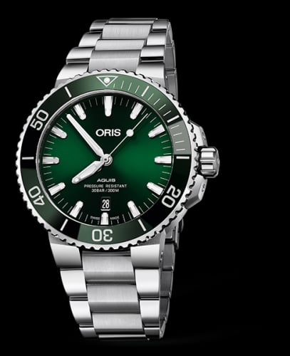 Oris Aquis Date 43 Stainless Steel / Green / Bracelet