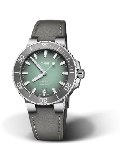 Oris Aquis Date 39.5 Stainless Steel / Green / Calf