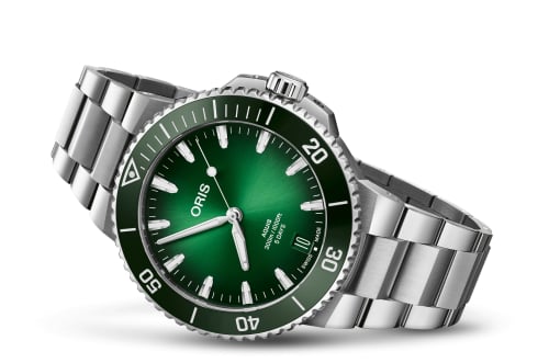 Oris Aquis Date Calibre 400 43.5 Stainless Steel / Green / Bracelet