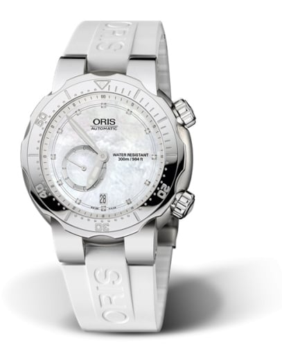 Oris Divers Titan Small Second - Date 44 Stainless Steel / MOP / Rubber