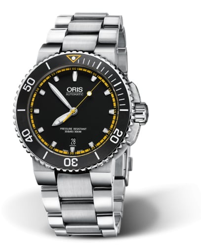 Oris Aquis Date 43 Stainless Steel / Black - Yellow / Bracelet