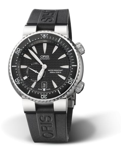 Oris Divers Titan C Small Second - Date 44 Stainless Steel / Black / Rubber